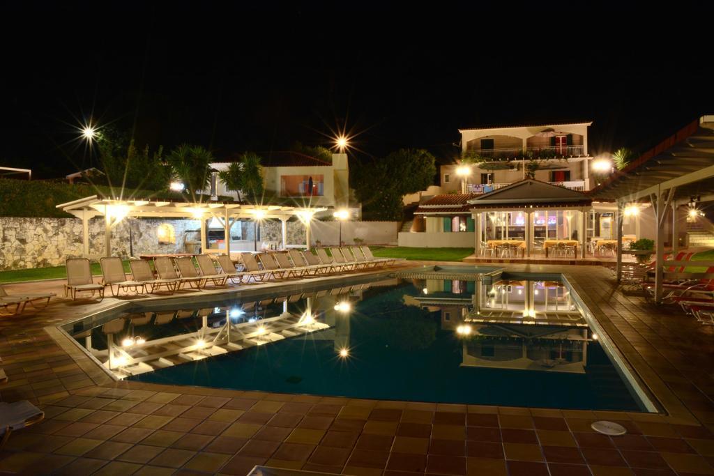 Residence Poseidon Esparta Exterior foto